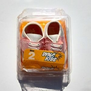 Dyna Kids Vintage 80s Baby Shoes Size 2 3-6 Months Pink & White Hook & Loop
